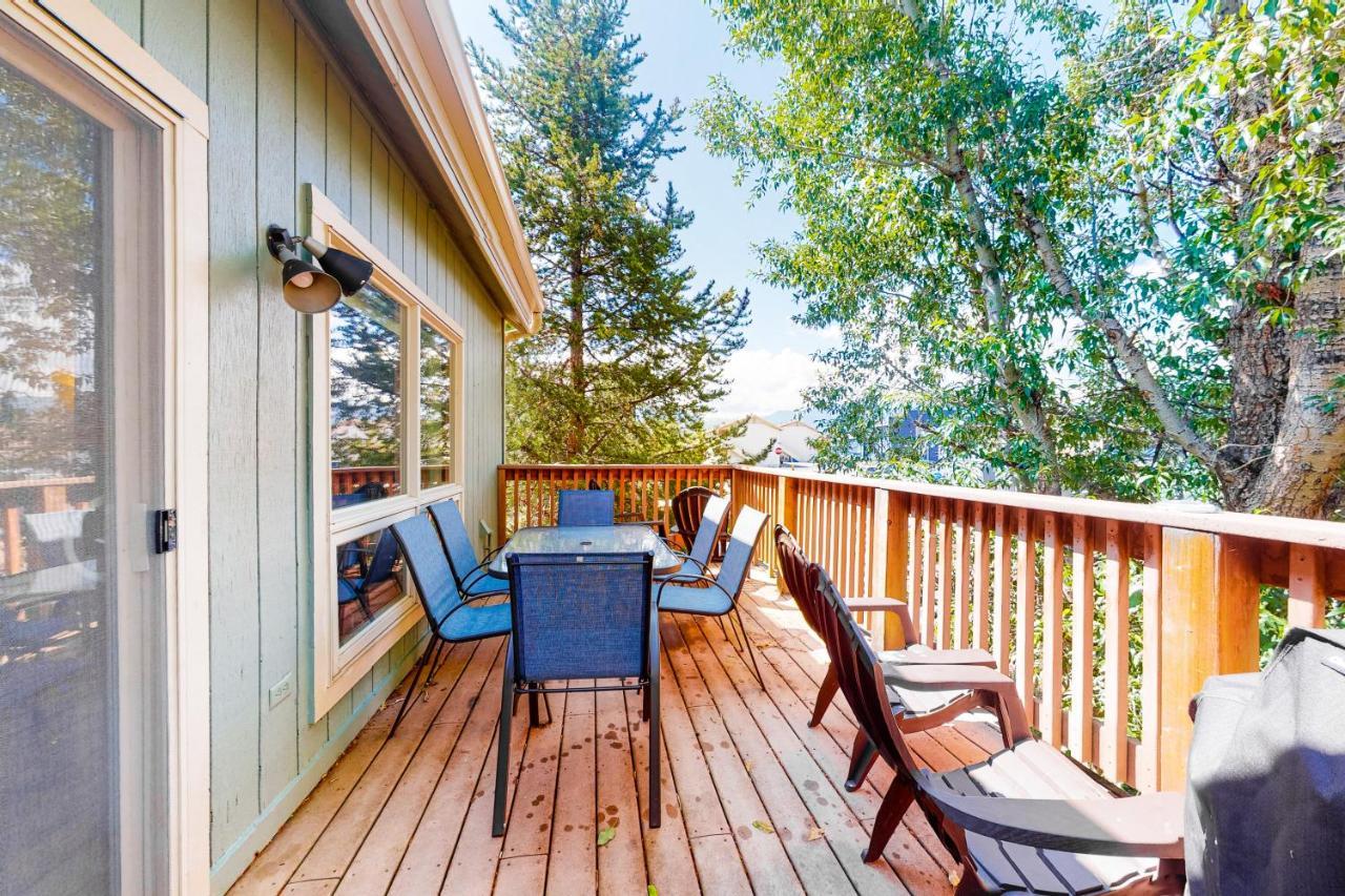 Twin Rivers Fraser Exterior photo